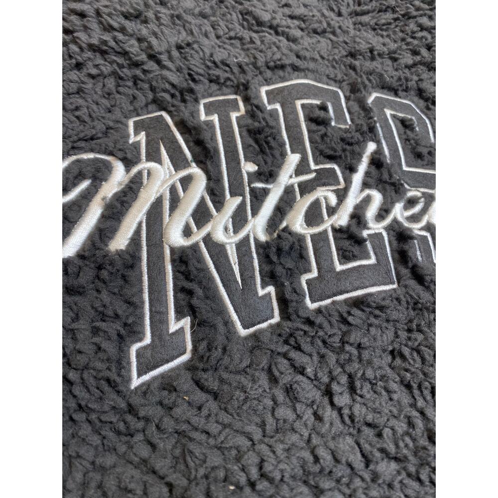 Mitchell and Ness Branded The Cozy Bear Jacket, Womens XXL, Black, 120$ - Picture 7 of 7